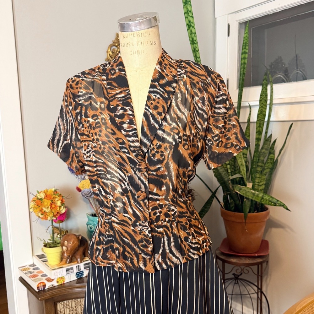 Vintage ACKO Womens Sheer Animal Print Short Sleeve‎ Button Front Blouse - M